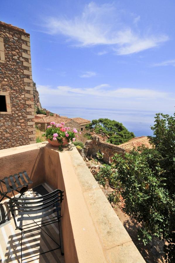 Izambo Guest Houses Monemvasia Extérieur photo